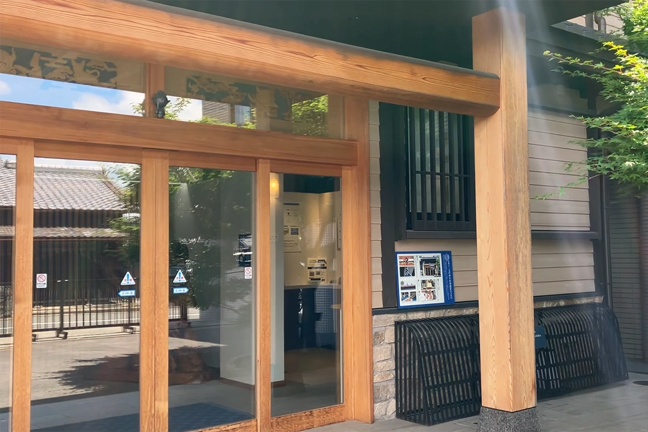 新館入口